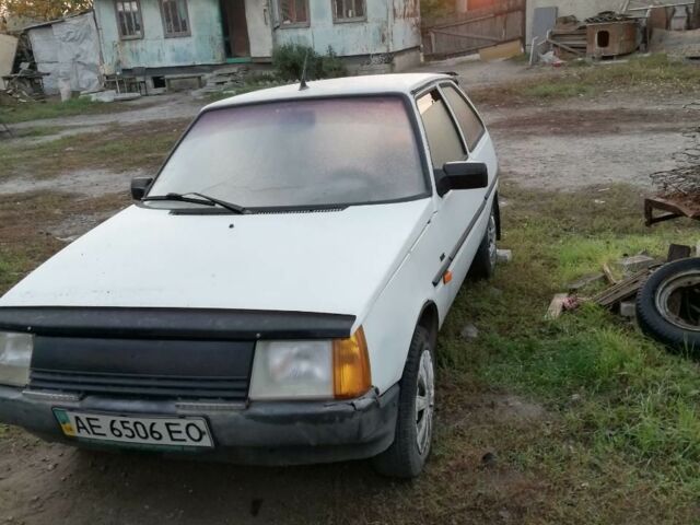 Белый ЗАЗ 1102 Таврия, объемом двигателя 1 л и пробегом 160 тыс. км за 800 $, фото 1 на Automoto.ua