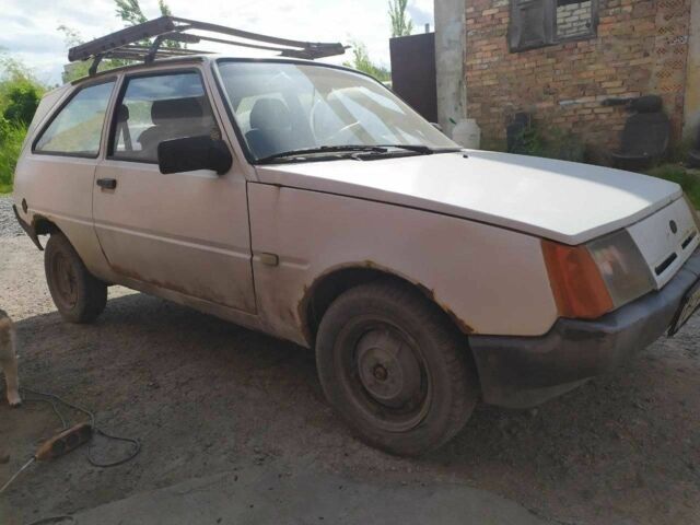 Белый ЗАЗ 1102 Таврия, объемом двигателя 1.2 л и пробегом 1000 тыс. км за 800 $, фото 1 на Automoto.ua