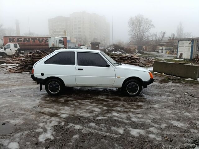 Белый ЗАЗ 1102 Таврия, объемом двигателя 1.2 л и пробегом 70 тыс. км за 950 $, фото 1 на Automoto.ua