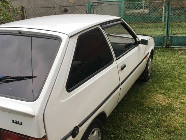 Белый ЗАЗ 1102 Таврия, объемом двигателя 1.2 л и пробегом 190 тыс. км за 850 $, фото 1 на Automoto.ua