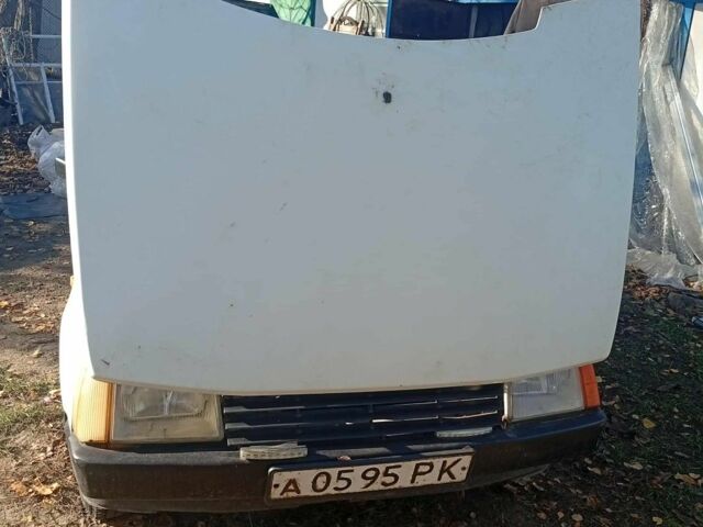 Белый ЗАЗ 1102 Таврия, объемом двигателя 1 л и пробегом 1000 тыс. км за 405 $, фото 1 на Automoto.ua