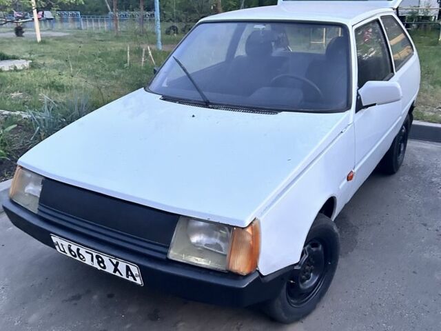 Белый ЗАЗ 1102 Таврия, объемом двигателя 1.2 л и пробегом 230 тыс. км за 601 $, фото 1 на Automoto.ua