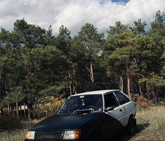 Белый ЗАЗ 1102 Таврия, объемом двигателя 1.2 л и пробегом 10 тыс. км за 960 $, фото 1 на Automoto.ua