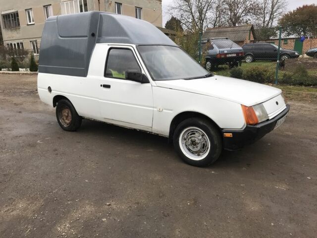 Белый ЗАЗ 1102 Таврия, объемом двигателя 1.2 л и пробегом 300 тыс. км за 400 $, фото 1 на Automoto.ua