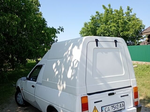 Белый ЗАЗ 1102 Таврия, объемом двигателя 1.2 л и пробегом 540 тыс. км за 750 $, фото 1 на Automoto.ua
