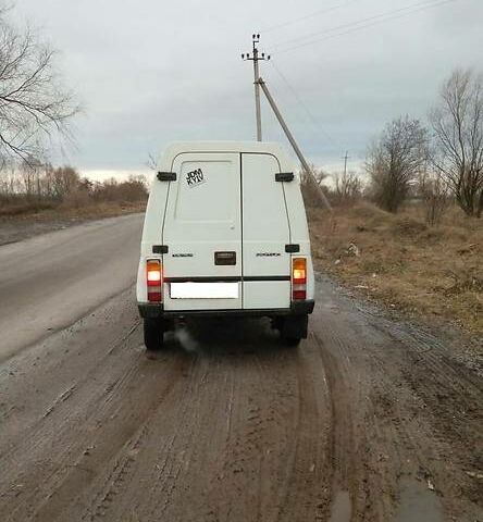 Білий ЗАЗ 1102 Таврія, об'ємом двигуна 1.1 л та пробігом 200 тис. км за 625 $, фото 1 на Automoto.ua