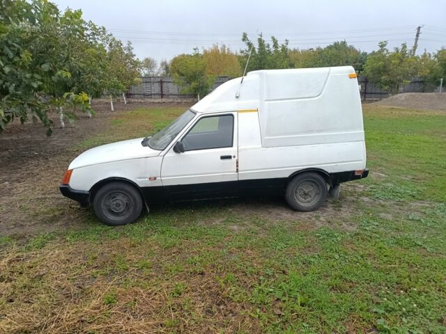 Белый ЗАЗ 1102 Таврия, объемом двигателя 1.2 л и пробегом 1000 тыс. км за 1092 $, фото 1 на Automoto.ua