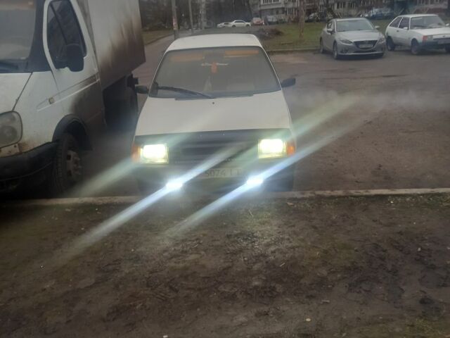 Белый ЗАЗ 1102 Таврия, объемом двигателя 1.1 л и пробегом 1 тыс. км за 500 $, фото 1 на Automoto.ua