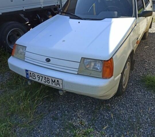 Белый ЗАЗ 1102 Таврия, объемом двигателя 1.2 л и пробегом 88 тыс. км за 900 $, фото 1 на Automoto.ua