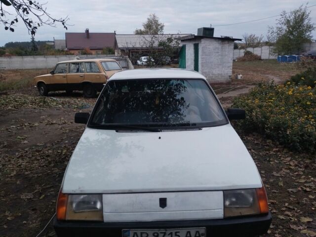 ЗАЗ 1102 Таврия 1992 в Днепре (Днепропетровске) на Automoto.ua Белый ЗАЗ 1102 Таврия, объемом двигателя 1 л и пробегом 170 тыс. км за 289 $, фото 1 на Automoto.ua