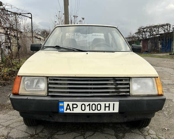 Бежевий ЗАЗ 1102 Таврія, об'ємом двигуна 1.09 л та пробігом 200 тис. км за 1299 $, фото 1 на Automoto.ua