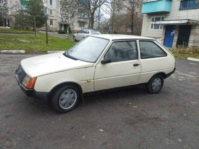 Бежевий ЗАЗ 1102 Таврія, об'ємом двигуна 1.1 л та пробігом 106 тис. км за 450 $, фото 1 на Automoto.ua