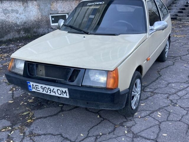 Бежевий ЗАЗ 1102 Таврія, об'ємом двигуна 1.1 л та пробігом 198 тис. км за 764 $, фото 1 на Automoto.ua