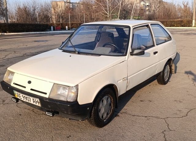 Бежевый ЗАЗ 1102 Таврия, объемом двигателя 1.2 л и пробегом 245 тыс. км за 592 $, фото 1 на Automoto.ua