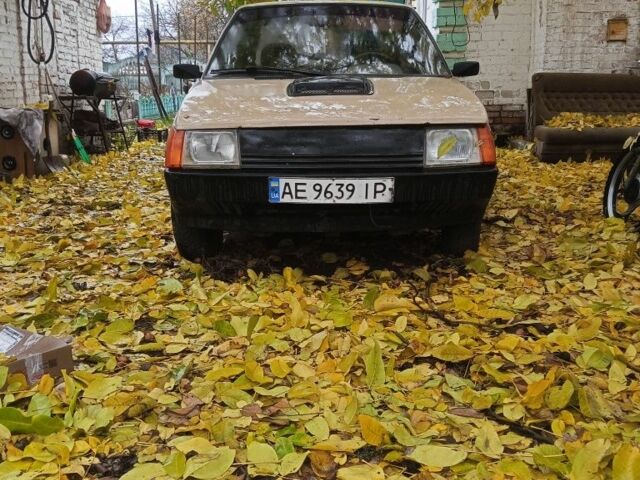 Бежевый ЗАЗ 1102 Таврия, объемом двигателя 1.1 л и пробегом 100 тыс. км за 500 $, фото 1 на Automoto.ua
