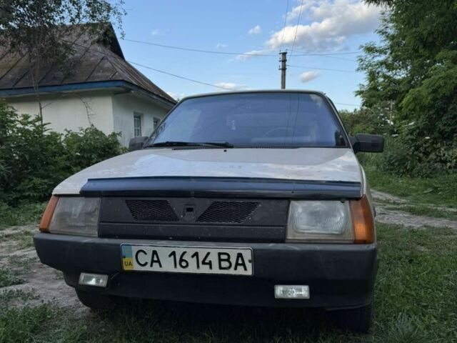 Бежевый ЗАЗ 1102 Таврия, объемом двигателя 1 л и пробегом 350 тыс. км за 213 $, фото 1 на Automoto.ua