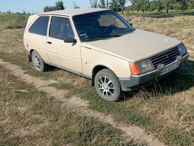 Бежевый ЗАЗ 1102 Таврия, объемом двигателя 1.1 л и пробегом 200 тыс. км за 475 $, фото 1 на Automoto.ua