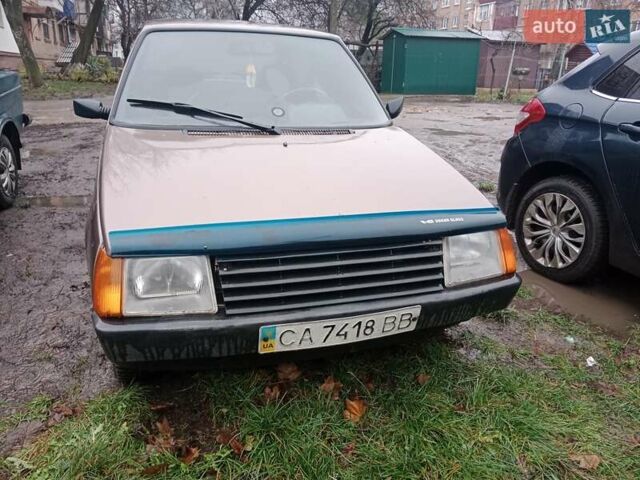 Коричневий ЗАЗ 1102 Таврія, об'ємом двигуна 1.1 л та пробігом 300 тис. км за 826 $, фото 1 на Automoto.ua