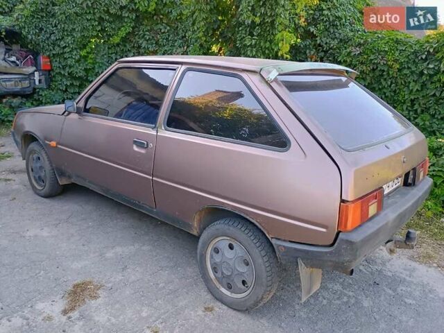 Коричневый ЗАЗ 1102 Таврия, объемом двигателя 1.1 л и пробегом 200 тыс. км за 450 $, фото 1 на Automoto.ua