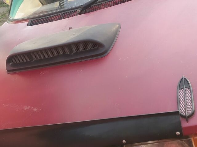 Красный ЗАЗ 1102 Таврия, объемом двигателя 1.1 л и пробегом 200 тыс. км за 357 $, фото 1 на Automoto.ua