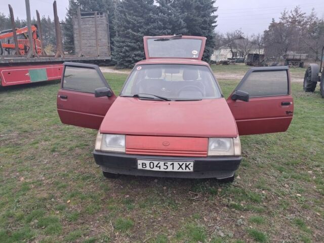 Красный ЗАЗ 1102 Таврия, объемом двигателя 0 л и пробегом 777 тыс. км за 405 $, фото 1 на Automoto.ua