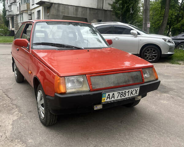 Красный ЗАЗ 1102 Таврия, объемом двигателя 1.09 л и пробегом 120 тыс. км за 767 $, фото 1 на Automoto.ua