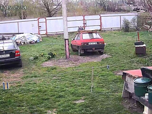 Красный ЗАЗ 1102 Таврия, объемом двигателя 0 л и пробегом 300 тыс. км за 400 $, фото 1 на Automoto.ua