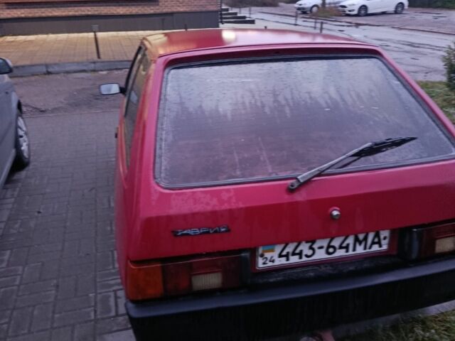 Красный ЗАЗ 1102 Таврия, объемом двигателя 0 л и пробегом 200 тыс. км за 600 $, фото 1 на Automoto.ua