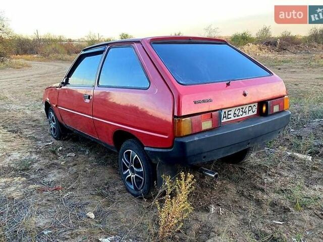 Красный ЗАЗ 1102 Таврия, объемом двигателя 1.1 л и пробегом 150 тыс. км за 450 $, фото 1 на Automoto.ua