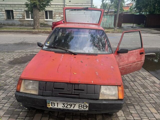 Красный ЗАЗ 1102 Таврия, объемом двигателя 1.1 л и пробегом 200 тыс. км за 385 $, фото 1 на Automoto.ua