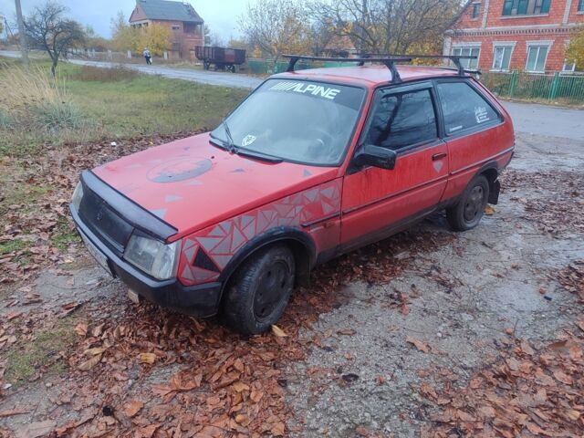 Красный ЗАЗ 1102 Таврия, объемом двигателя 1 л и пробегом 99 тыс. км за 594 $, фото 1 на Automoto.ua