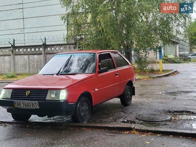 Красный ЗАЗ 1102 Таврия, объемом двигателя 1.1 л и пробегом 198 тыс. км за 828 $, фото 1 на Automoto.ua