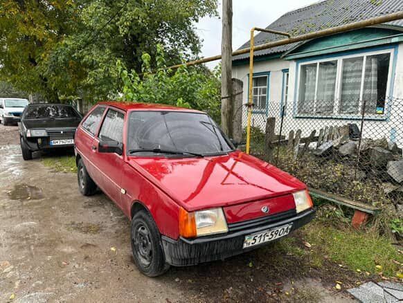 Красный ЗАЗ 1102 Таврия, объемом двигателя 1.2 л и пробегом 3 тыс. км за 950 $, фото 1 на Automoto.ua