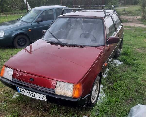 Красный ЗАЗ 1102 Таврия, объемом двигателя 1.1 л и пробегом 100 тыс. км за 750 $, фото 1 на Automoto.ua