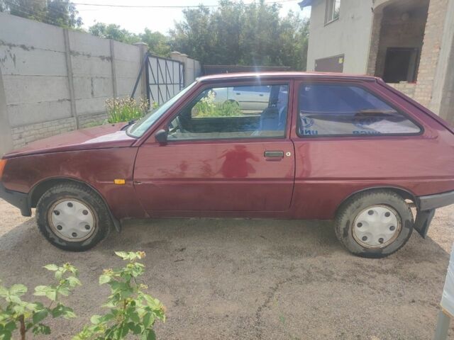 Красный ЗАЗ 1102 Таврия, объемом двигателя 1.1 л и пробегом 132 тыс. км за 600 $, фото 1 на Automoto.ua