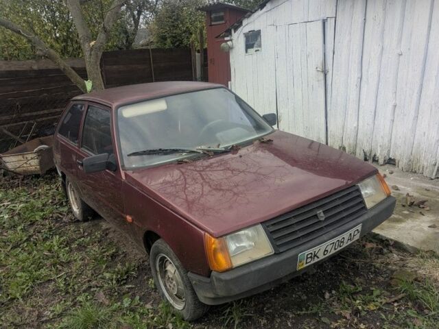 Червоний ЗАЗ 1102 Таврія, об'ємом двигуна 1.2 л та пробігом 100 тис. км за 600 $, фото 1 на Automoto.ua