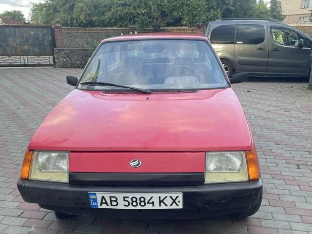 Красный ЗАЗ 1102 Таврия, объемом двигателя 1.1 л и пробегом 22 тыс. км за 700 $, фото 1 на Automoto.ua