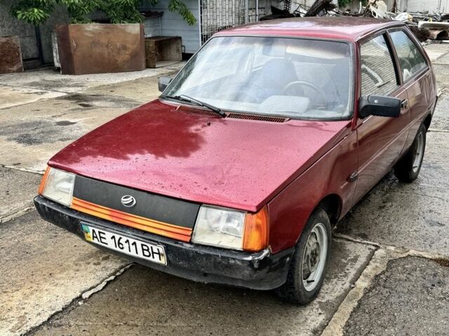 Красный ЗАЗ 1102 Таврия, объемом двигателя 1.1 л и пробегом 100 тыс. км за 677 $, фото 1 на Automoto.ua