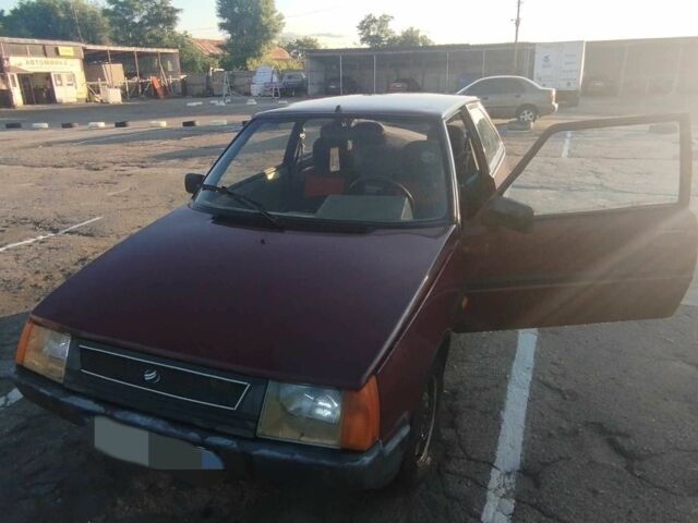 Красный ЗАЗ 1102 Таврия, объемом двигателя 1.2 л и пробегом 98 тыс. км за 800 $, фото 1 на Automoto.ua