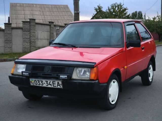 Красный ЗАЗ 1102 Таврия, объемом двигателя 1 л и пробегом 999 тыс. км за 476 $, фото 1 на Automoto.ua
