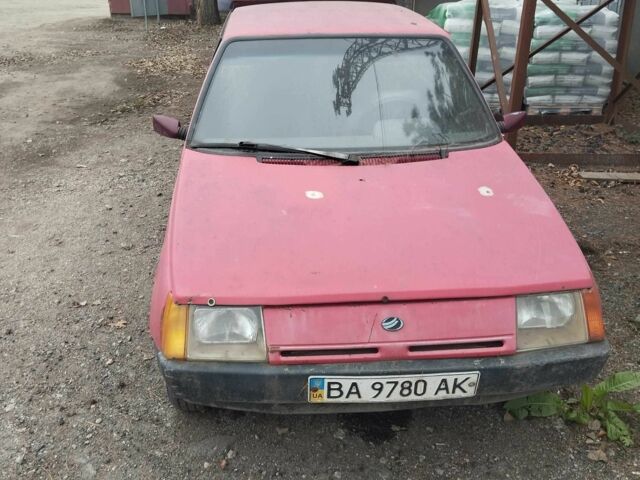 Красный ЗАЗ 1102 Таврия, объемом двигателя 0 л и пробегом 130 тыс. км за 239 $, фото 1 на Automoto.ua