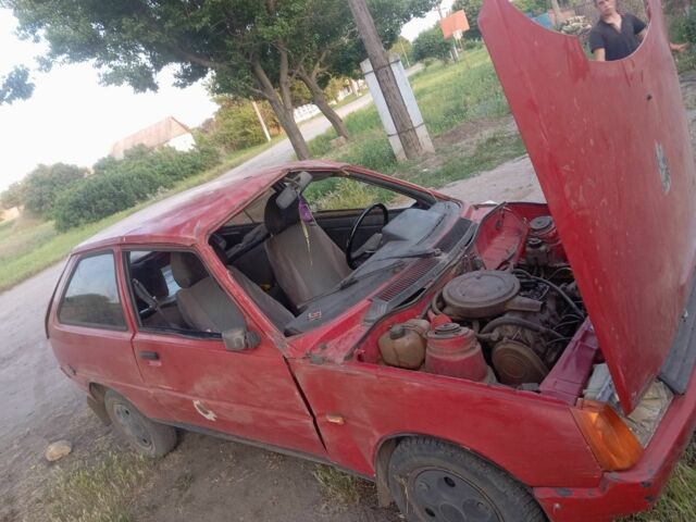 Красный ЗАЗ 1102 Таврия, объемом двигателя 0 л и пробегом 1000 тыс. км за 357 $, фото 1 на Automoto.ua