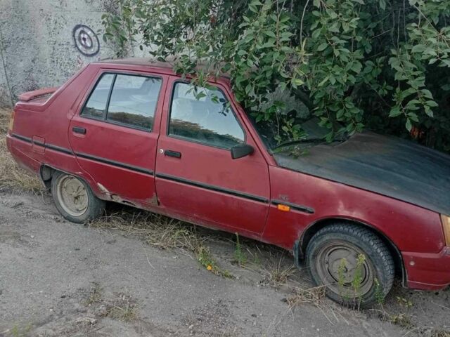Червоний ЗАЗ 1102 Таврія, об'ємом двигуна 1.2 л та пробігом 200 тис. км за 8500 $, фото 1 на Automoto.ua