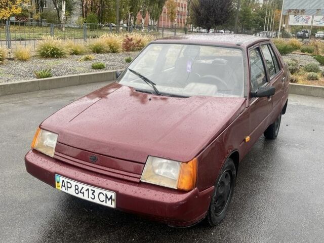 Красный ЗАЗ 1102 Таврия, объемом двигателя 1.2 л и пробегом 100 тыс. км за 761 $, фото 1 на Automoto.ua