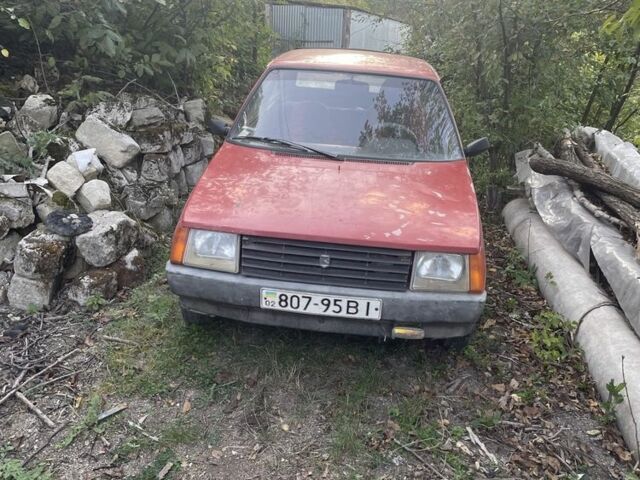 Красный ЗАЗ 1102 Таврия, объемом двигателя 0 л и пробегом 300 тыс. км за 336 $, фото 1 на Automoto.ua