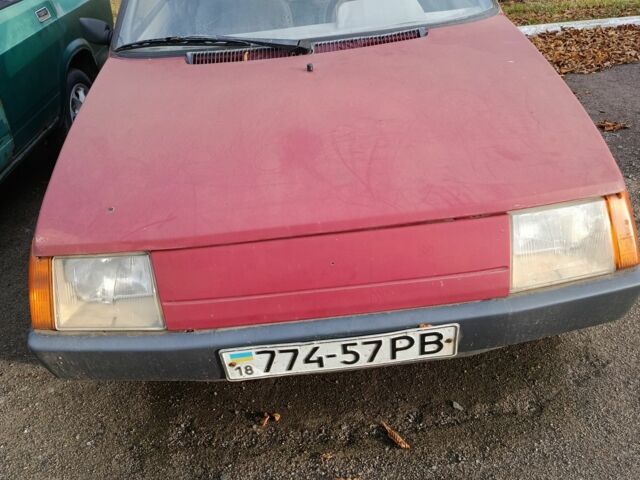 Красный ЗАЗ 1102 Таврия, объемом двигателя 0 л и пробегом 300 тыс. км за 580 $, фото 1 на Automoto.ua