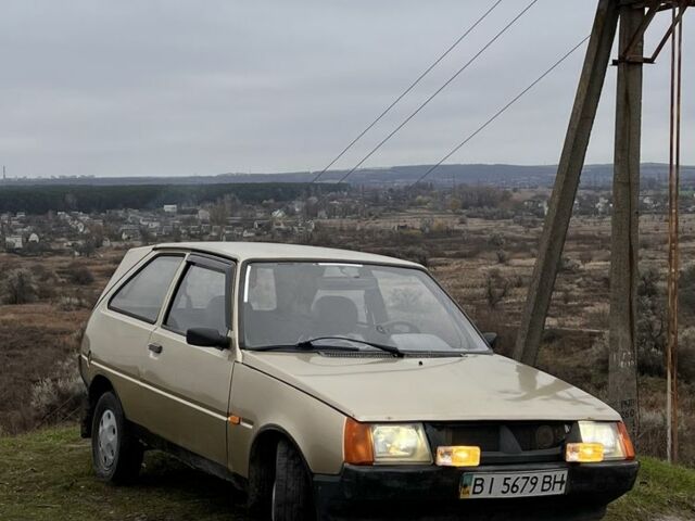 Желтый ЗАЗ 1102 Таврия, объемом двигателя 1.2 л и пробегом 104 тыс. км за 523 $, фото 1 на Automoto.ua