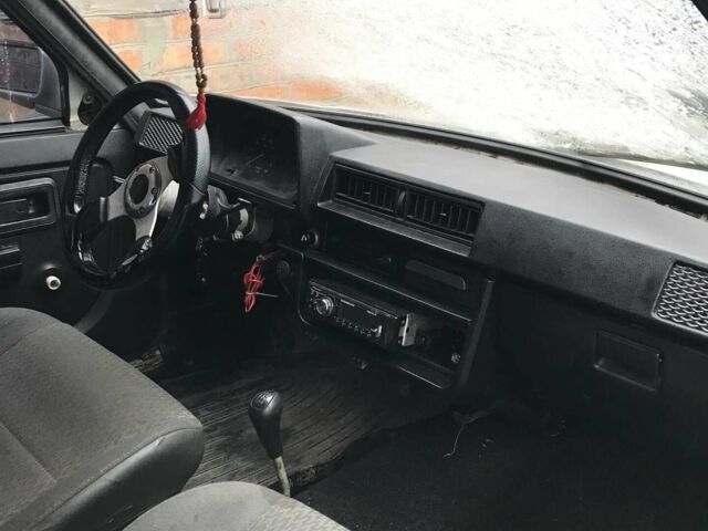 Серый ЗАЗ 1102 Таврия, объемом двигателя 1.2 л и пробегом 300 тыс. км за 650 $, фото 1 на Automoto.ua