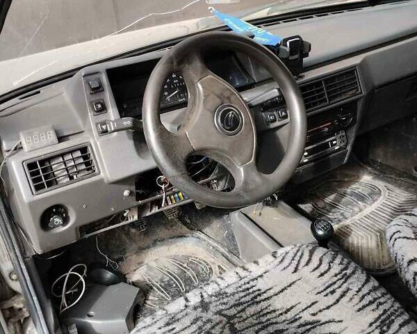 Серый ЗАЗ 1102 Таврия, объемом двигателя 1.1 л и пробегом 300 тыс. км за 479 $, фото 1 на Automoto.ua