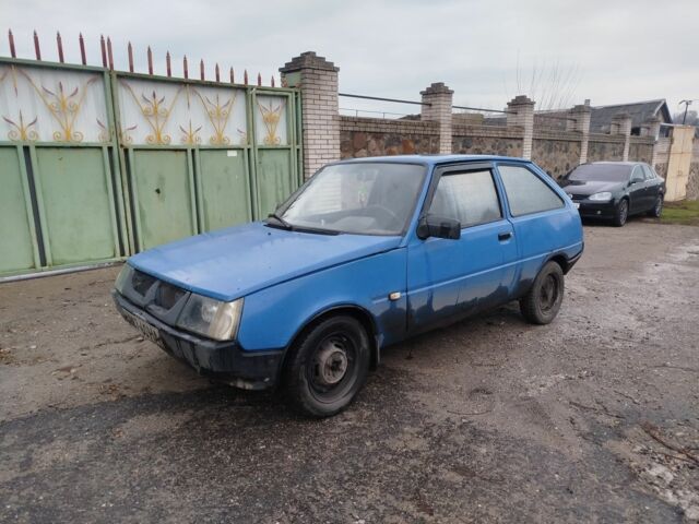 Синій ЗАЗ 1102 Таврія, об'ємом двигуна 1.2 л та пробігом 100 тис. км за 316 $, фото 1 на Automoto.ua